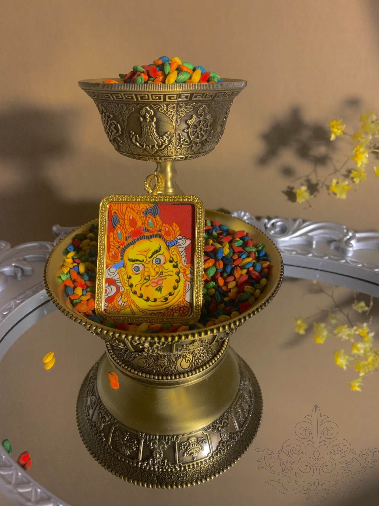 Hand-Painted Yellow Jambhala Thangka - the Core of Five Wealth Deities. - 图片 3